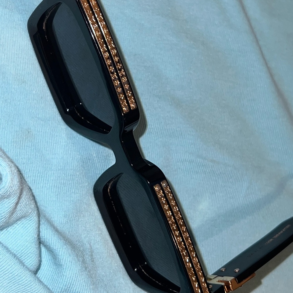 1.1 Millionaires Sunglasses - LV , like new - Picture 2 of 3